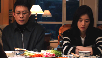 张译扛旗，王劲松作配，丁勇岱入局，央视新剧开播就收视大爆