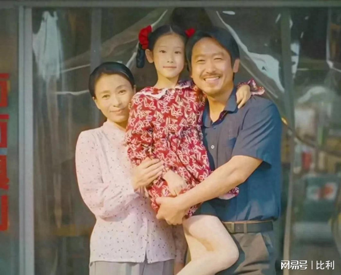 《焕羽》乔贝羽学跳舞，她的家庭条件是允许留在父母身边的