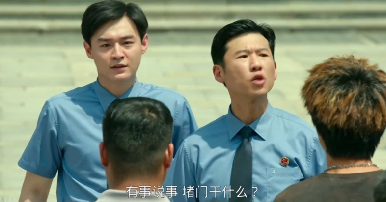 开播第一天热度破8000!连刷3集!我想说: 这部刑侦剧要火向全国