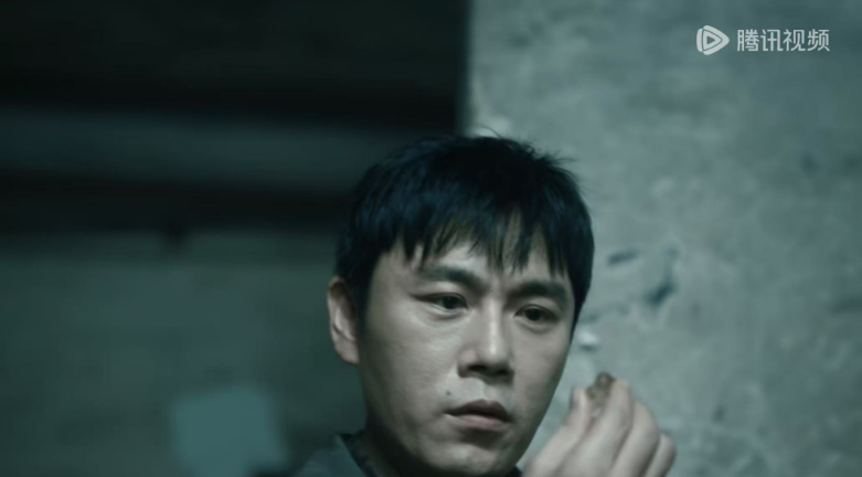 《扫毒风暴》：走私商变身制毒师，卢少骅为什么会走上犯罪的路？