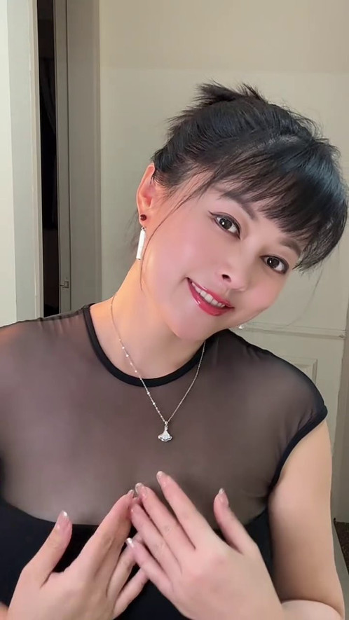阿姨的制服黑色衣诱惑