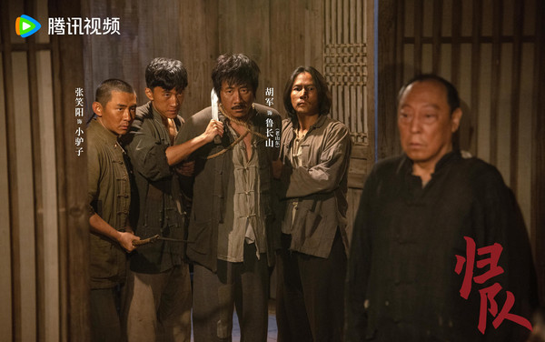 央视八套又出“王炸剧”！一口气看16集，追剧停不下来，太上头